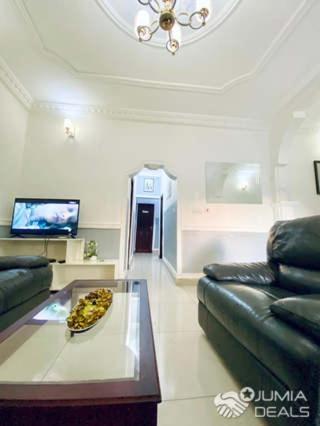Appartement Meuble 3Ch Yaounde Omnisport - Tigson Exteriör bild